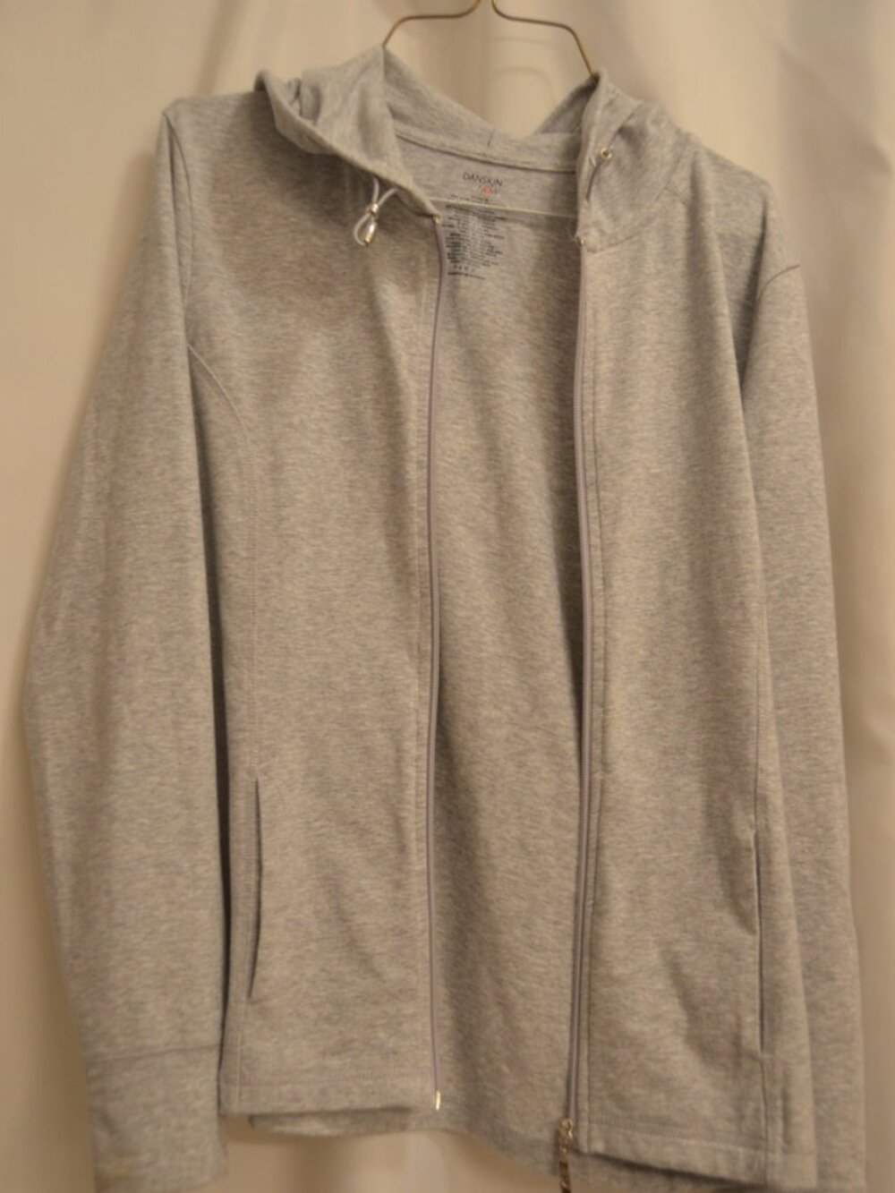 Danskin Womens  Studio Zip Up Hoodie  Size  4 - 6